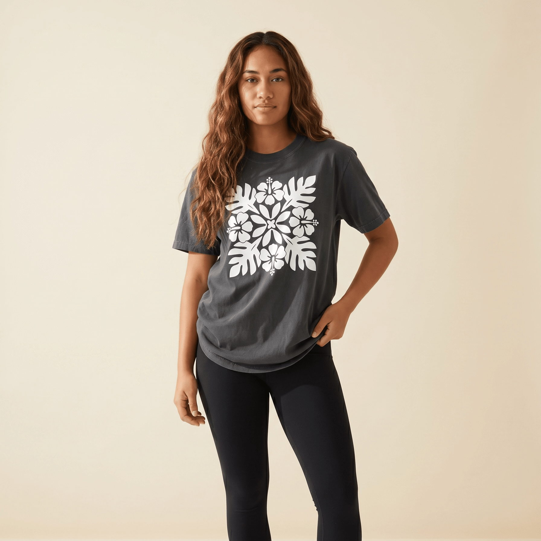 Womens Relax Hibiscus Quilt Tee (grey) - Sweet Sweet Honey Hawaii